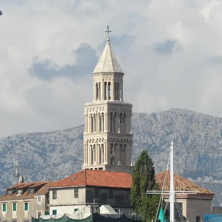 Leon Δωμάτια σε οικογενειακή κατοικία Σπλιτ