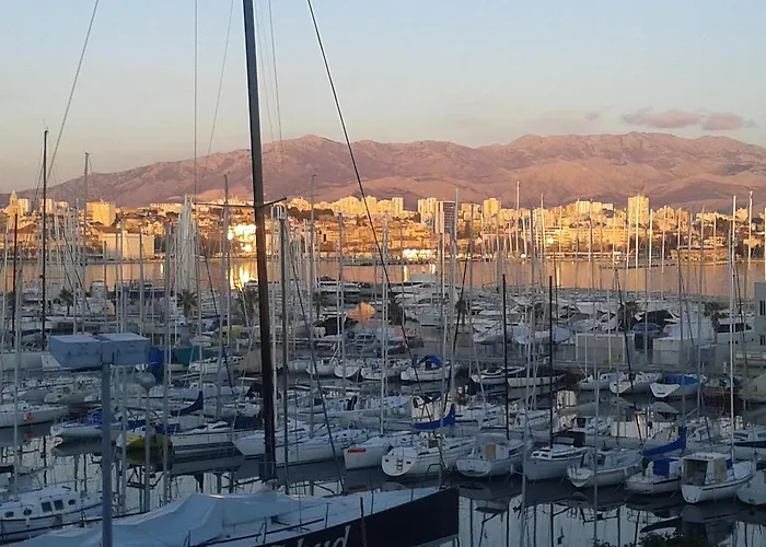 Quarto em Acomodações Particulares Leon