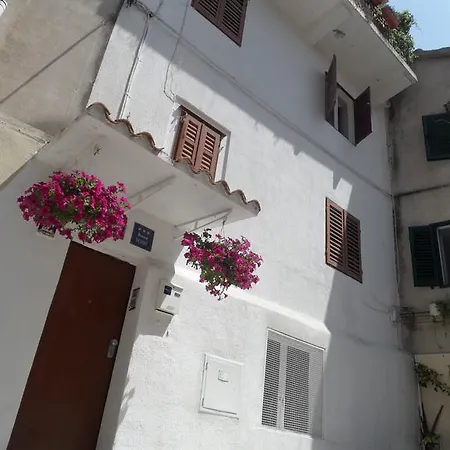 룸 레온 홈스테이 *