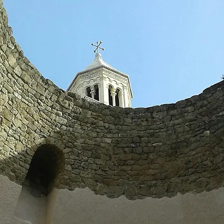 룸 레온 홈스테이 *